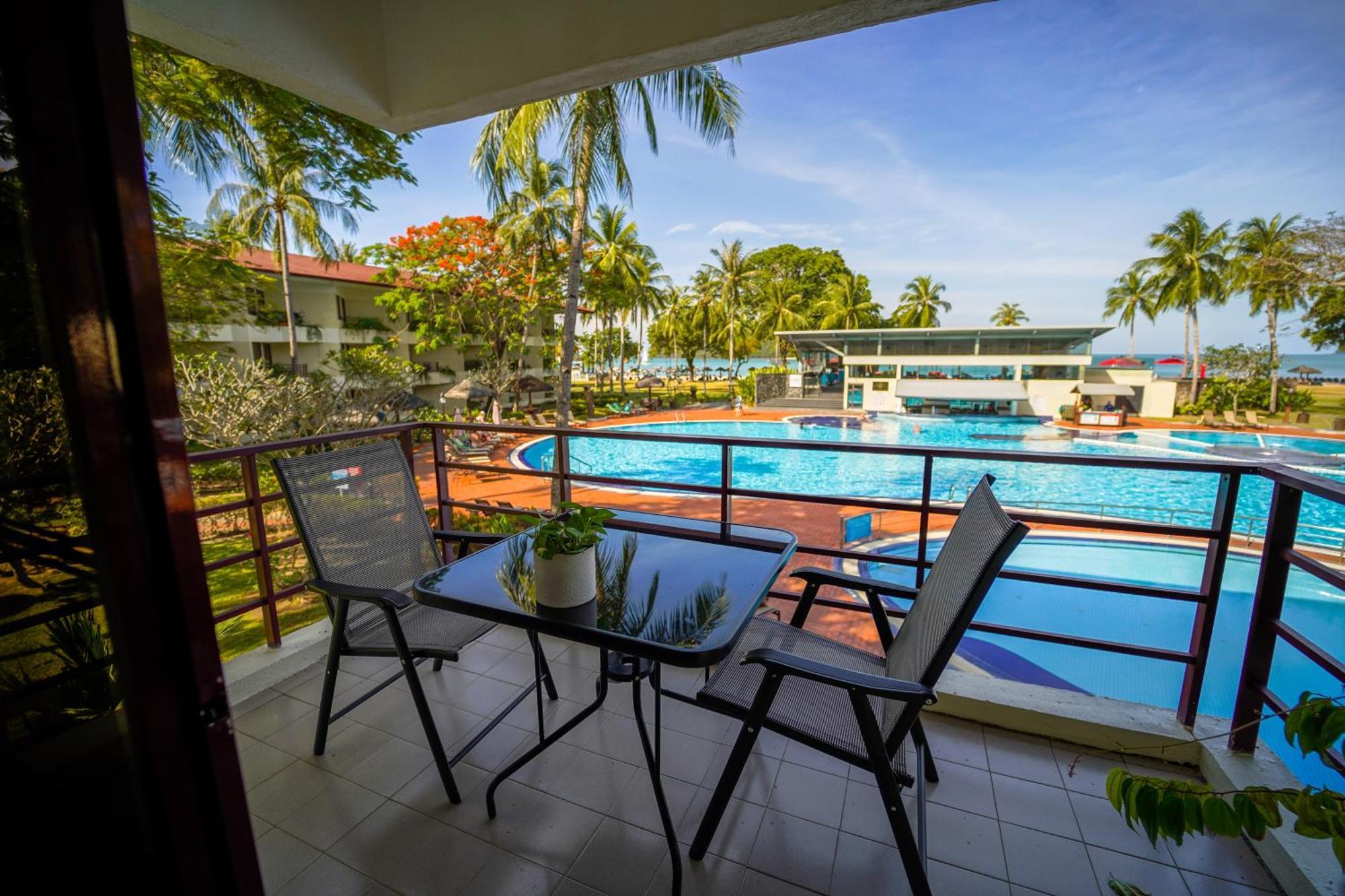 Holiday Villa Resort & Beachclub Langkawi Pantai Cenang  Exterior foto