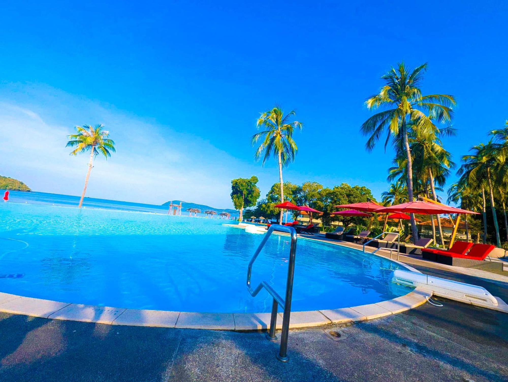 Holiday Villa Resort & Beachclub Langkawi Pantai Cenang  Exterior foto